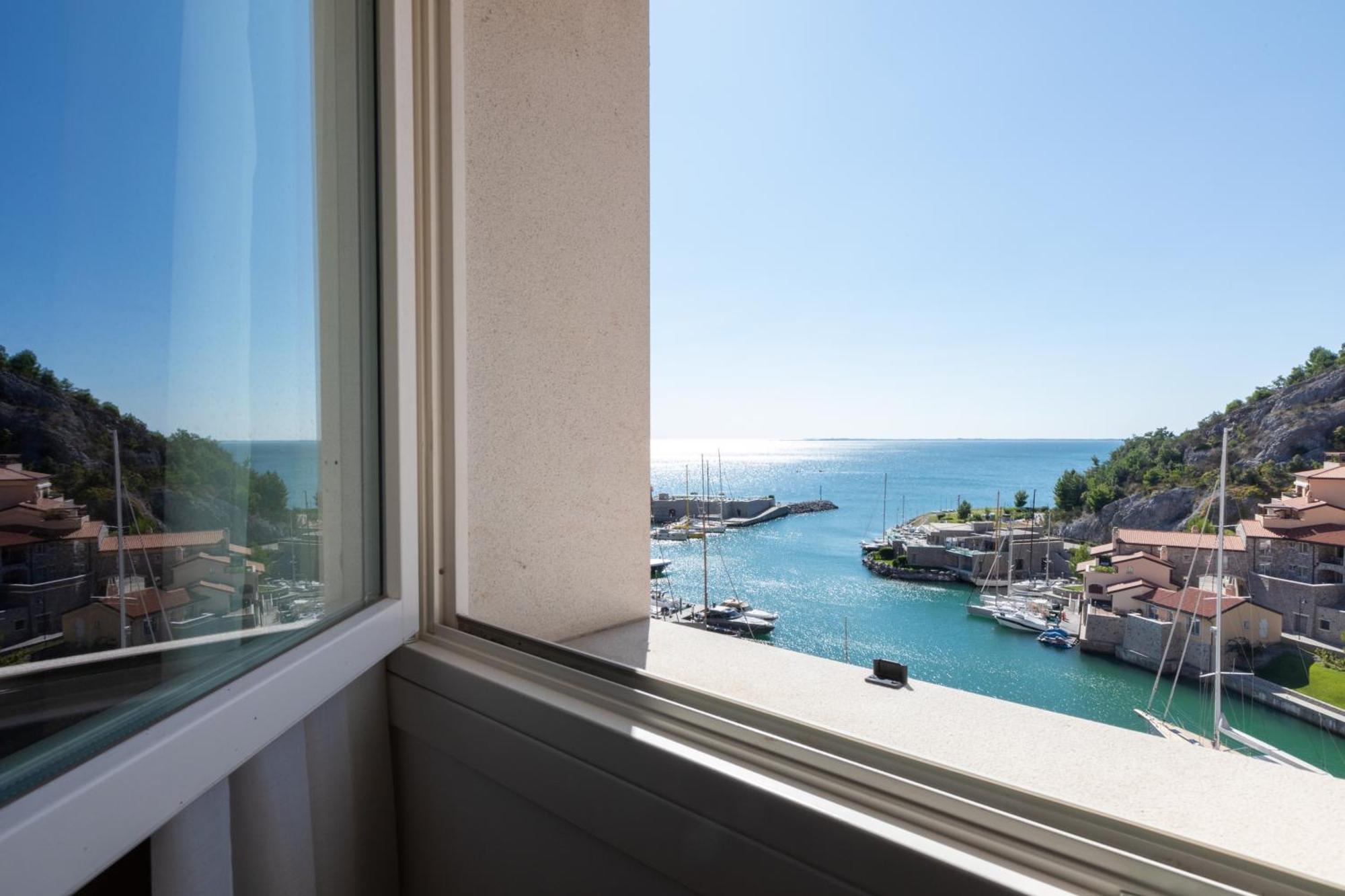 Portopiccolo Avolare Apartments In Borgo - Beach Included Sistiana Bagian luar foto